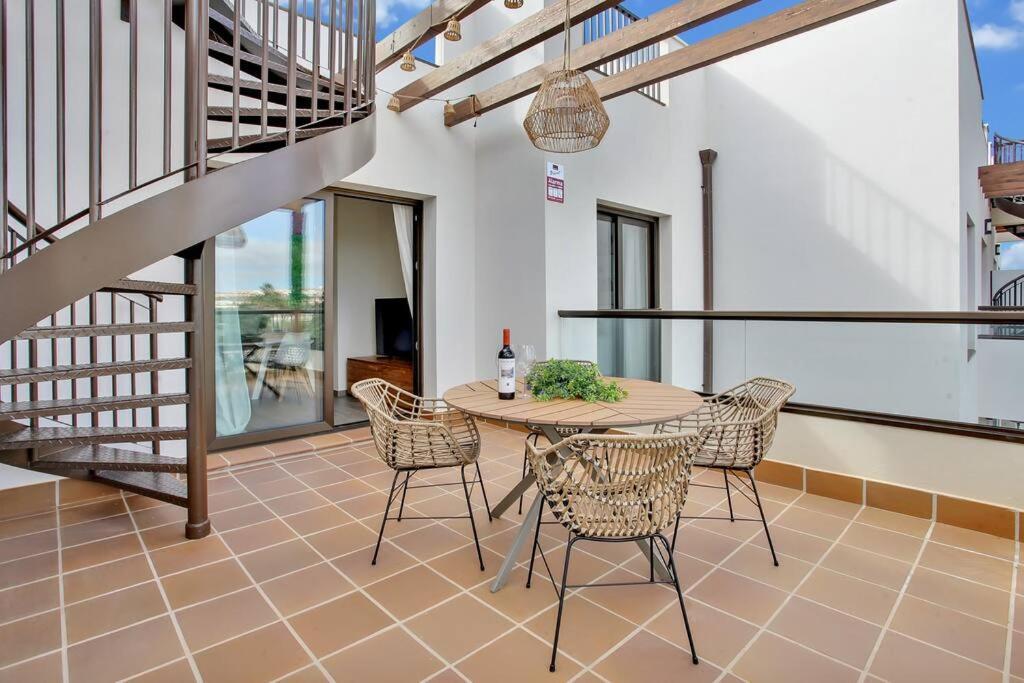 2 Terraces Apartment W/ Astonishing Views. 科斯塔德安提瓜 外观 照片